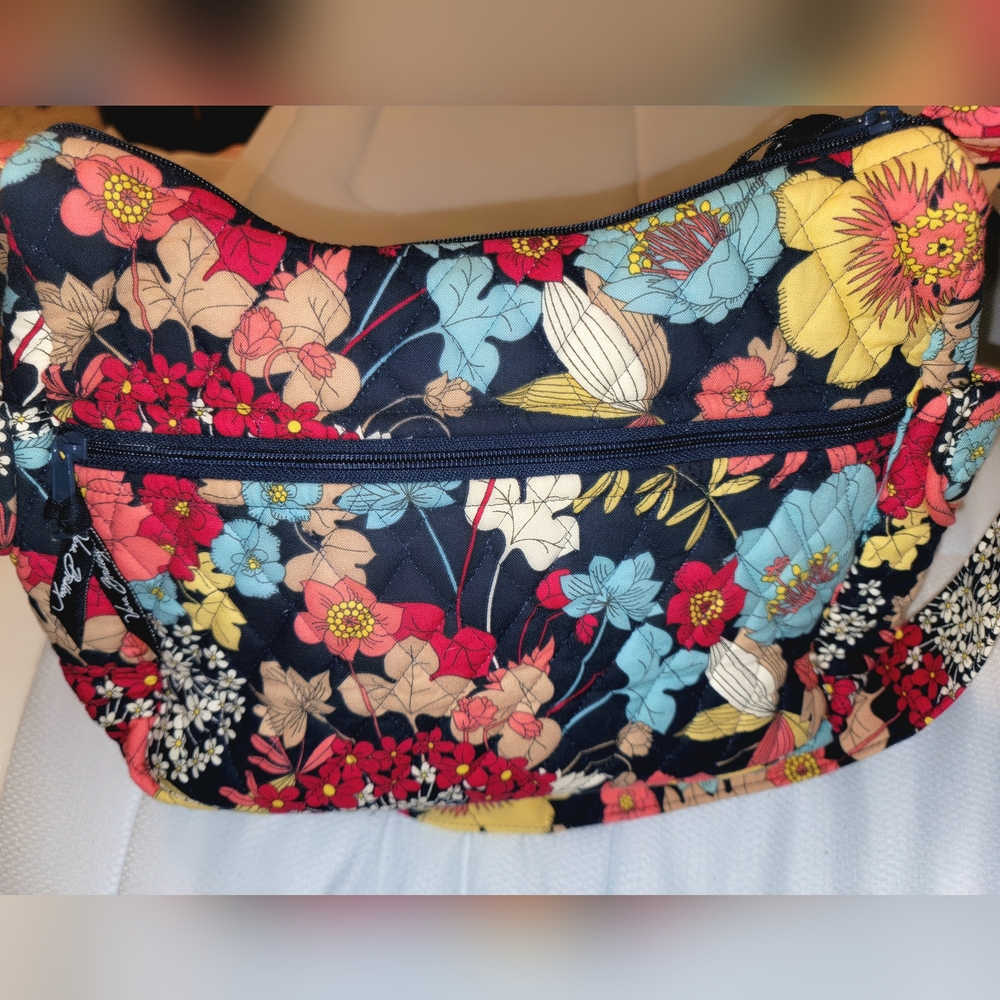 VERA BRADLEY RETIRED HAPPY SNAILS PATTERN CROSS BODY BAG